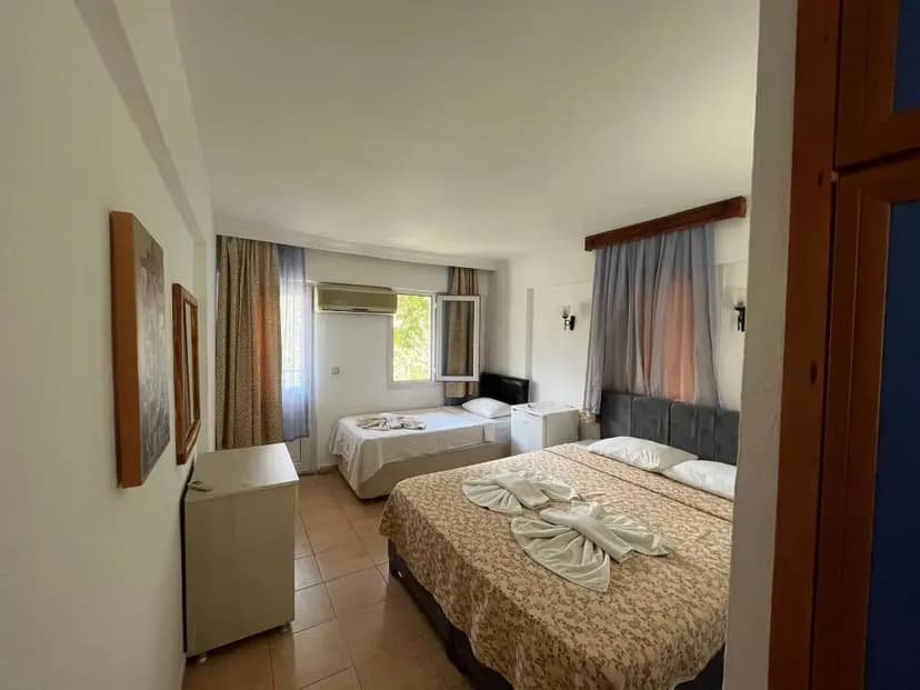 RED Hotel