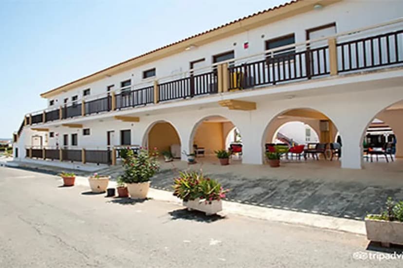 Cosmelenia Hotel Apartments