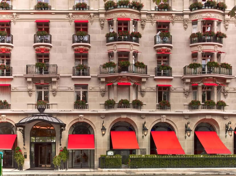 Отель Plaza Athenee