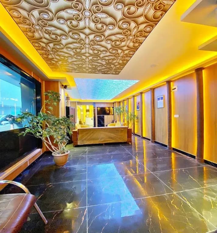 Big Life Hotel
