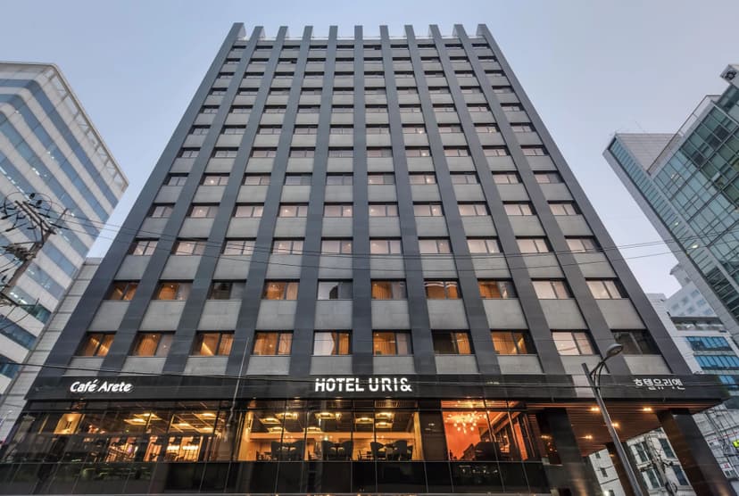 Hotel Uri&