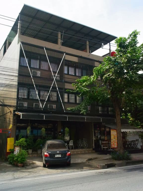 VX The Fifty - Hostel