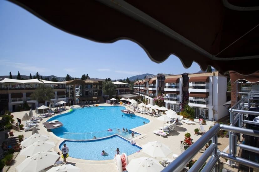 Risa Hotel