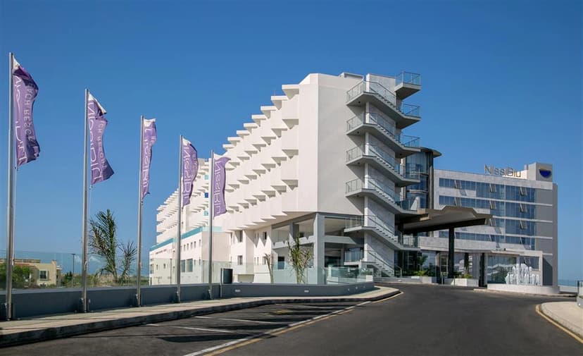 Nissiblu Beach Resort